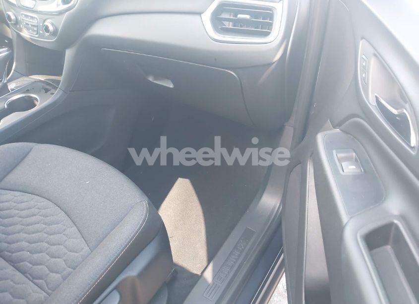 Photo 5 of 2019 Chevrolet Equinox LT (VIN 3GNAXKEV0KL294108)
