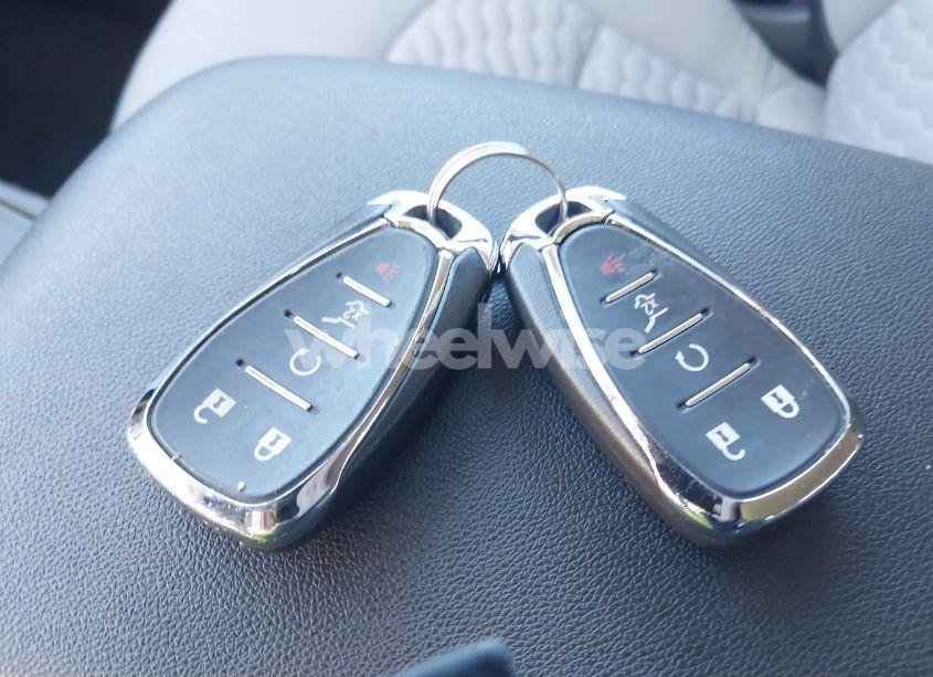 Photo 11 of 2019 Chevrolet Equinox LT (VIN 3GNAXKEV0KS519472)