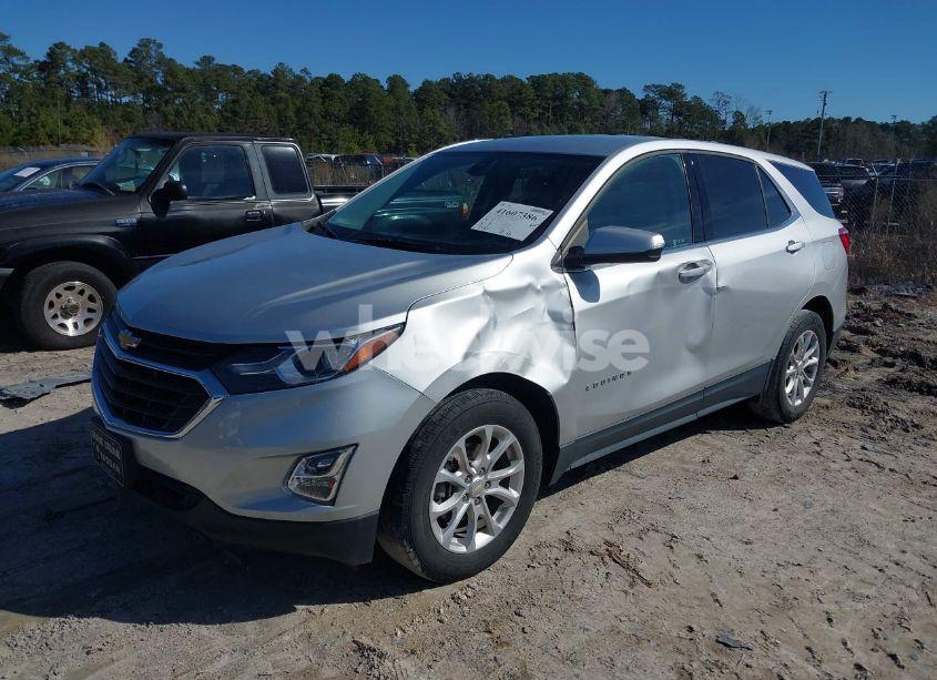 Photo 2 of 2019 Chevrolet Equinox LT (VIN 3GNAXKEV0KS519472)