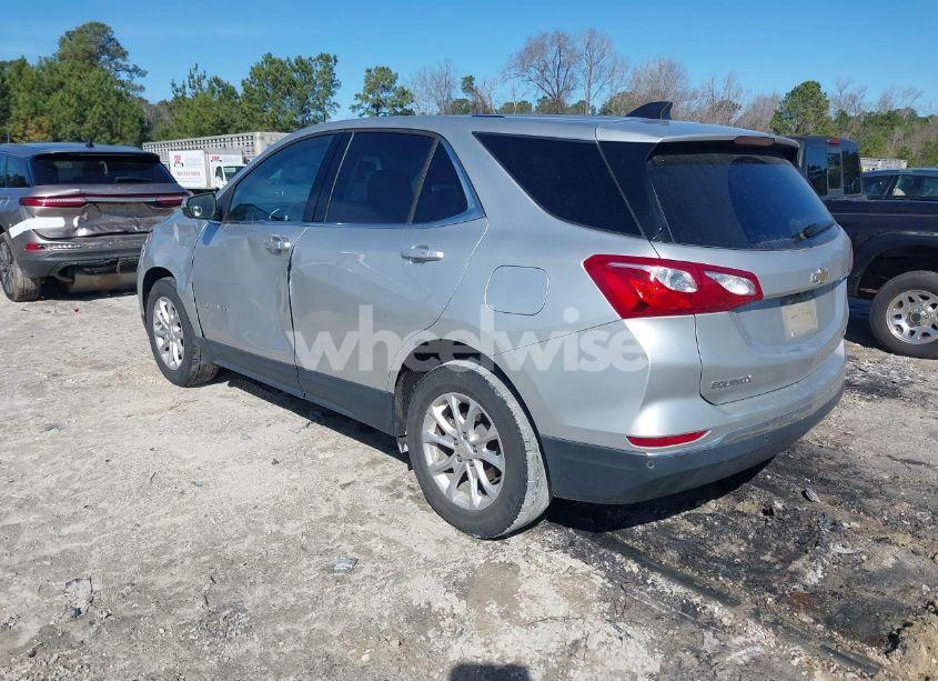 Photo 3 of 2019 Chevrolet Equinox LT (VIN 3GNAXKEV0KS519472)