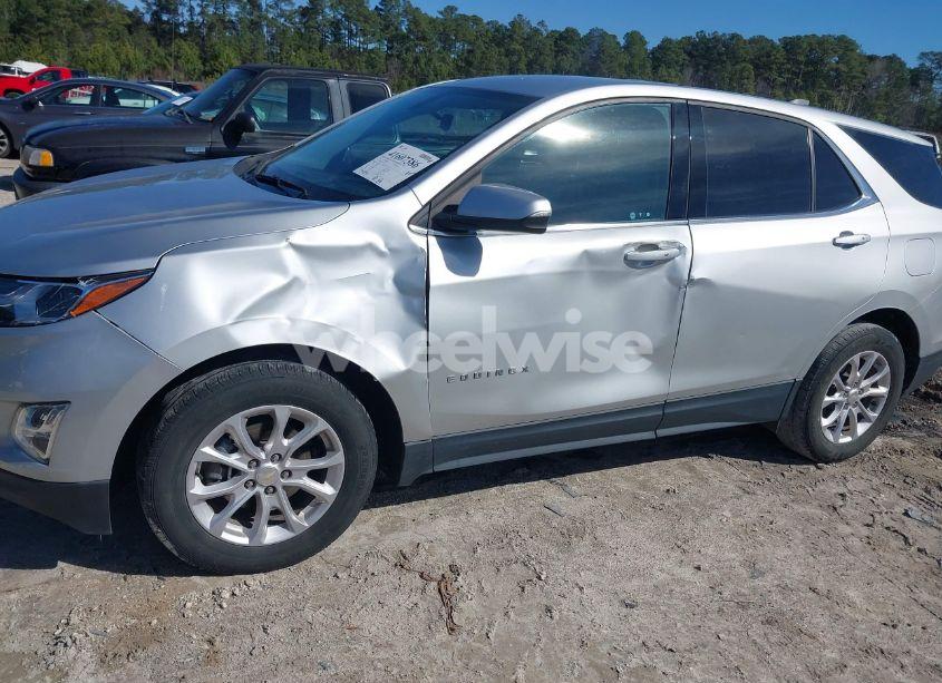 Photo 6 of 2019 Chevrolet Equinox LT (VIN 3GNAXKEV0KS519472)