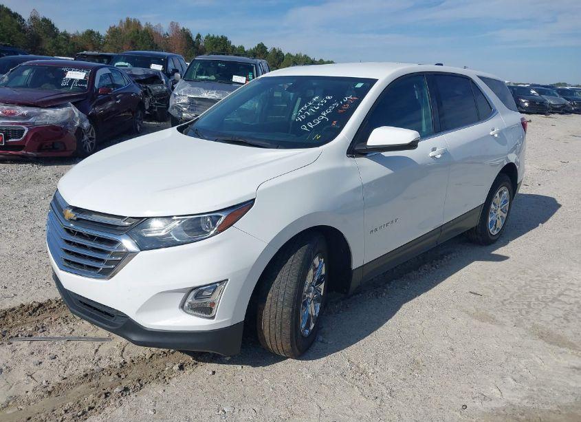 Photo 2 of 2019 Chevrolet Equinox LT (VIN 3GNAXKEV0KS544307)