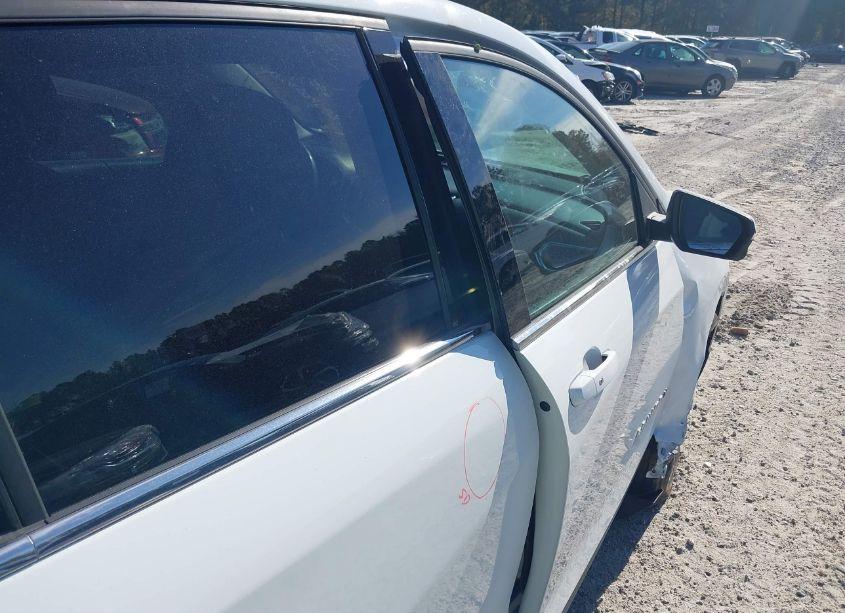 Photo 22 of 2019 Chevrolet Equinox LT (VIN 3GNAXKEV0KS544307)