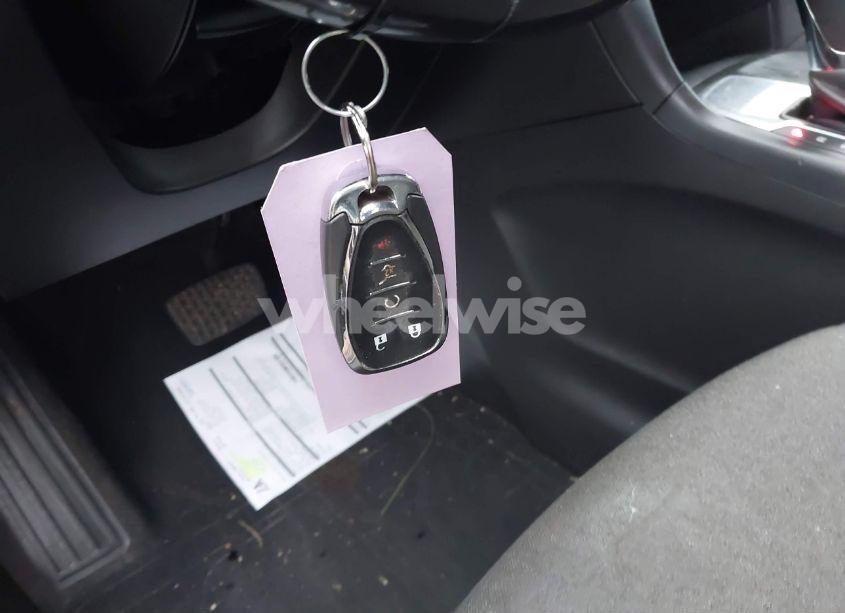 Photo 11 of 2019 Chevrolet Equinox LT (VIN 3GNAXKEV0KS595547)