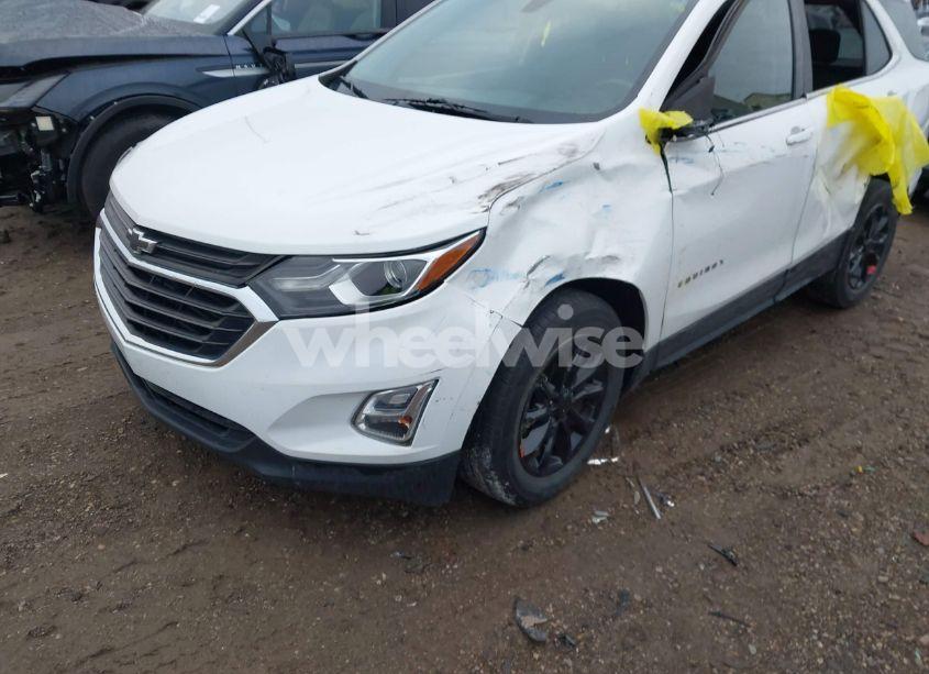 Photo 2 of 2019 Chevrolet Equinox LT (VIN 3GNAXKEV0KS595547)