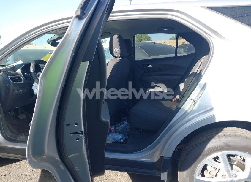 Photo 8 of 2020 Chevrolet Equinox FWD LT 1.5L TURBO (VIN 3GNAXKEV0LS710178)