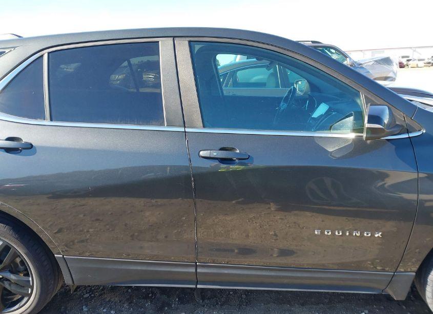 Photo 13 of 2021 Chevrolet Equinox FWD LT (VIN 3GNAXKEV0ML378982)