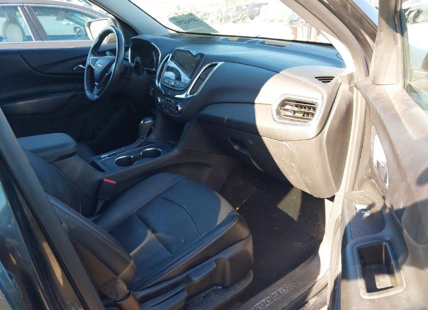 Photo 5 of 2021 Chevrolet Equinox FWD LT (VIN 3GNAXKEV0ML378982)
