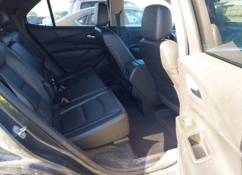Photo 8 of 2021 Chevrolet Equinox FWD LT (VIN 3GNAXKEV0ML378982)
