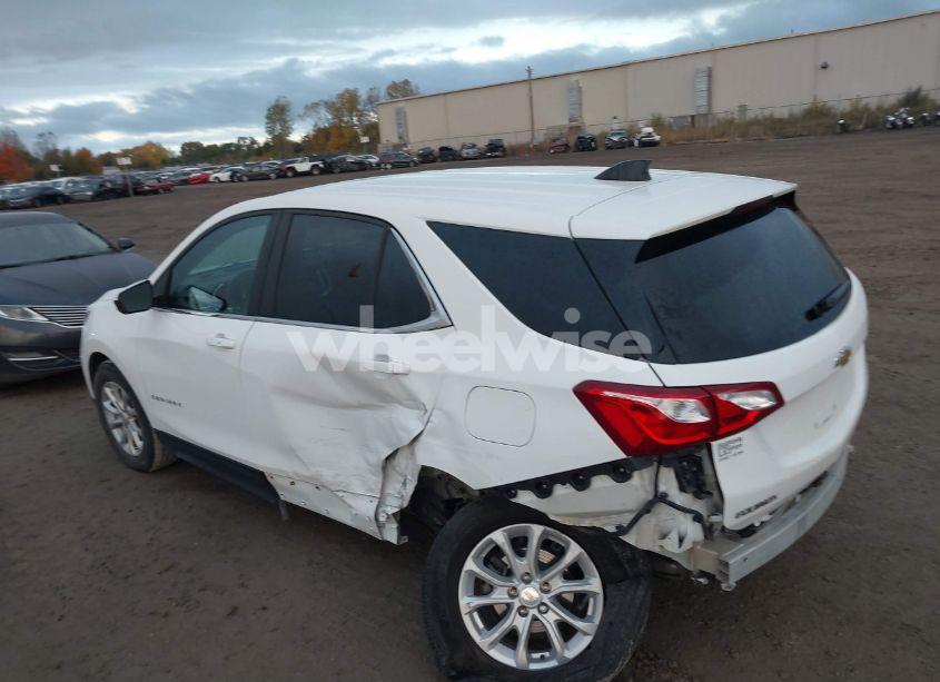 Photo 3 of 2021 Chevrolet Equinox FWD LT (VIN 3GNAXKEV0MS100623)