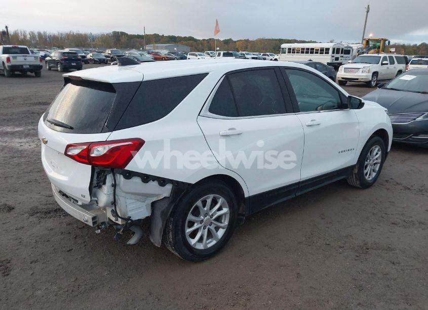 Photo 4 of 2021 Chevrolet Equinox FWD LT (VIN 3GNAXKEV0MS100623)