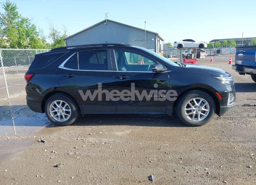 Photo 13 of 2022 Chevrolet Equinox FWD LT (VIN 3GNAXKEV0NL166990)