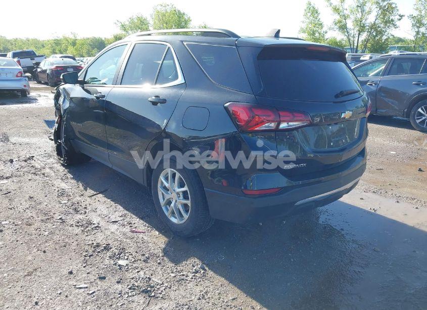 Photo 3 of 2022 Chevrolet Equinox FWD LT (VIN 3GNAXKEV0NL166990)