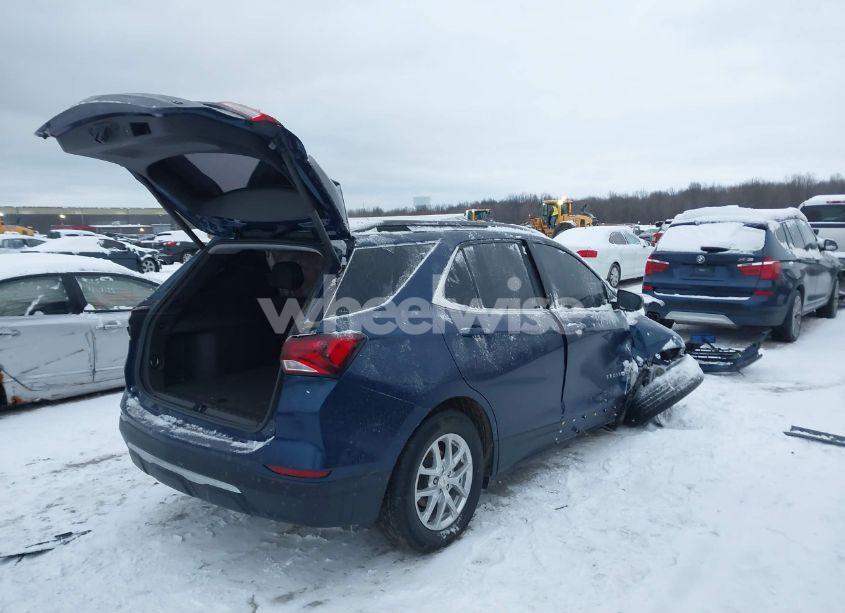 Photo 4 of 2022 Chevrolet Equinox FWD LT (VIN 3GNAXKEV0NL184647)
