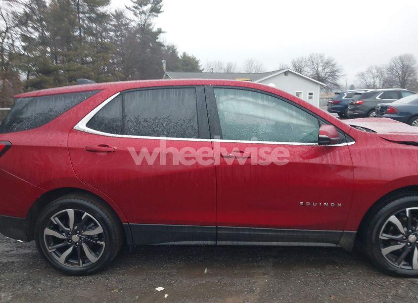 Photo 14 of 2022 Chevrolet Equinox FWD LT (VIN 3GNAXKEV0NL204833)