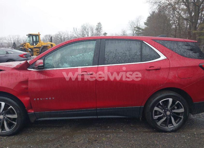 Photo 15 of 2022 Chevrolet Equinox FWD LT (VIN 3GNAXKEV0NL204833)