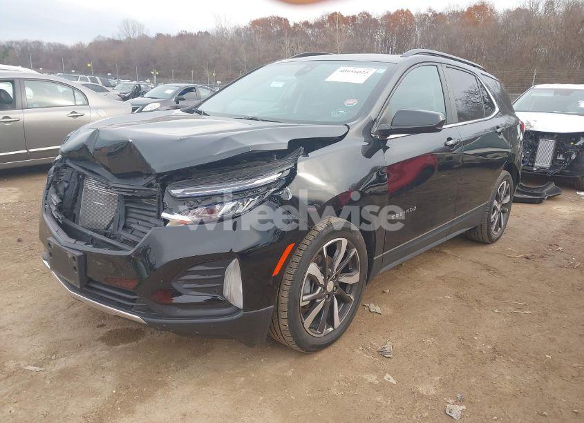 Photo 2 of 2022 Chevrolet Equinox FWD LT (VIN 3GNAXKEV0NL213774)