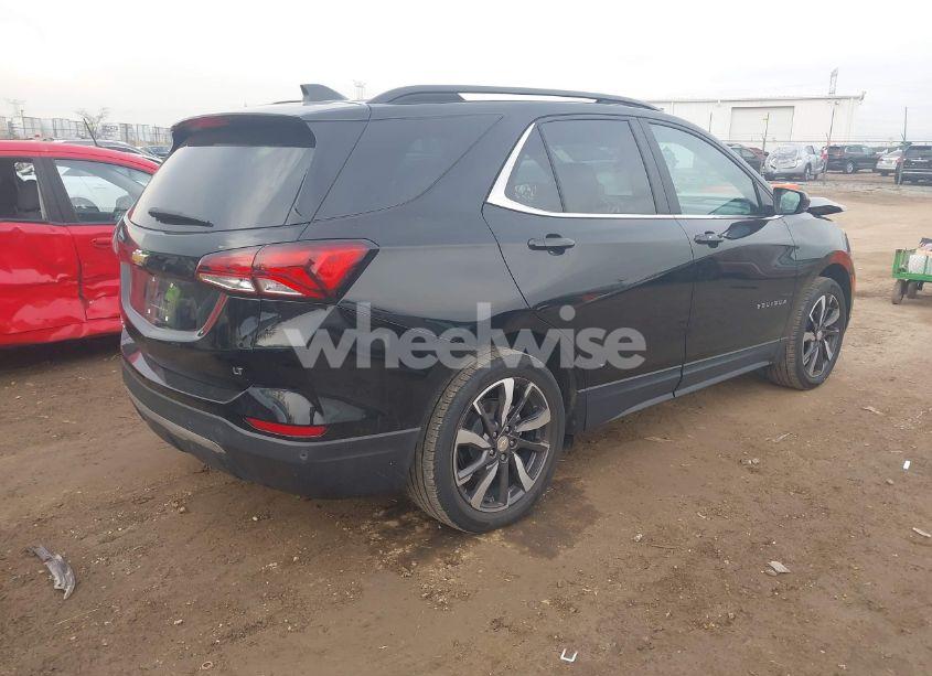 Photo 4 of 2022 Chevrolet Equinox FWD LT (VIN 3GNAXKEV0NL213774)