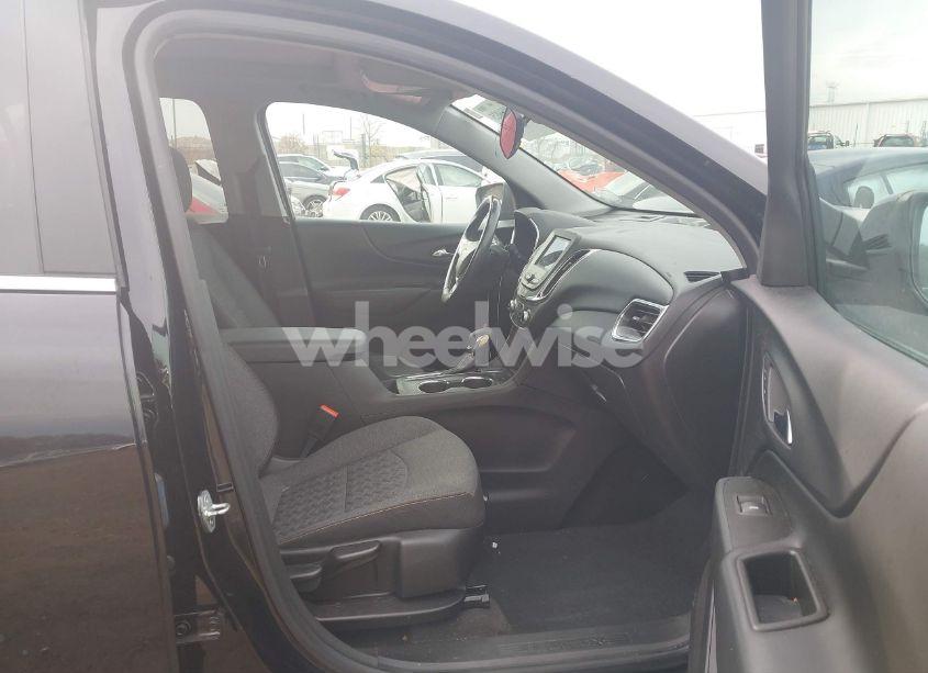 Photo 5 of 2022 Chevrolet Equinox FWD LT (VIN 3GNAXKEV0NL213774)