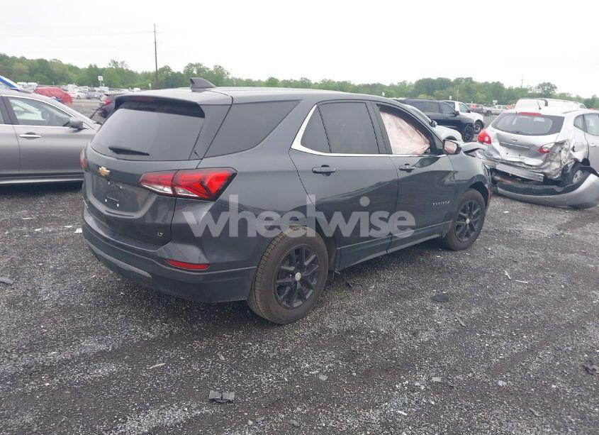 Photo 4 of 2022 Chevrolet Equinox FWD LT (VIN 3GNAXKEV0NS100297)
