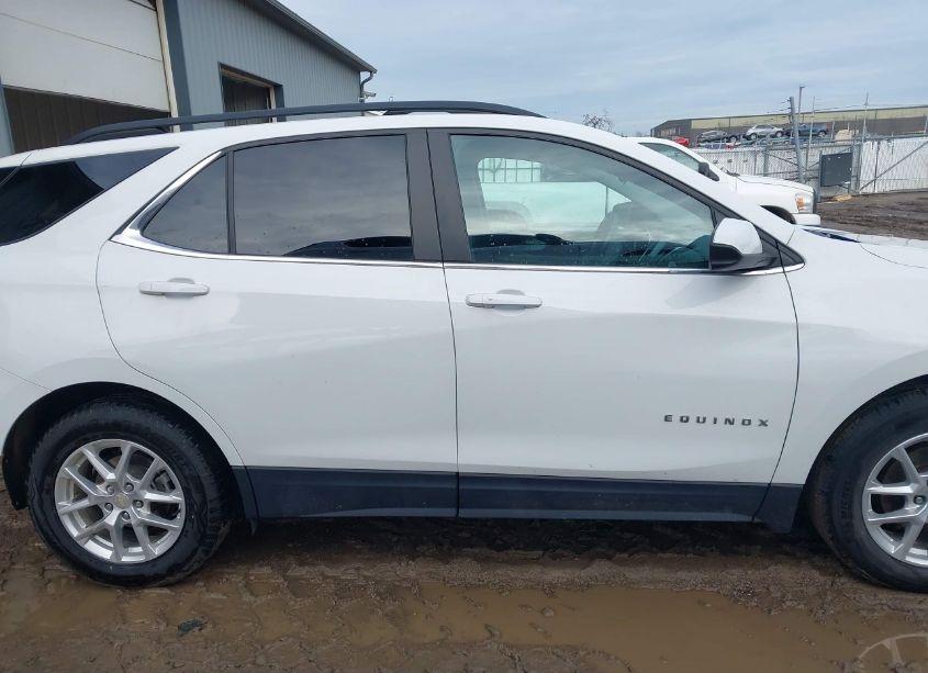 Photo 13 of 2022 Chevrolet Equinox FWD LT (VIN 3GNAXKEV0NS102499)