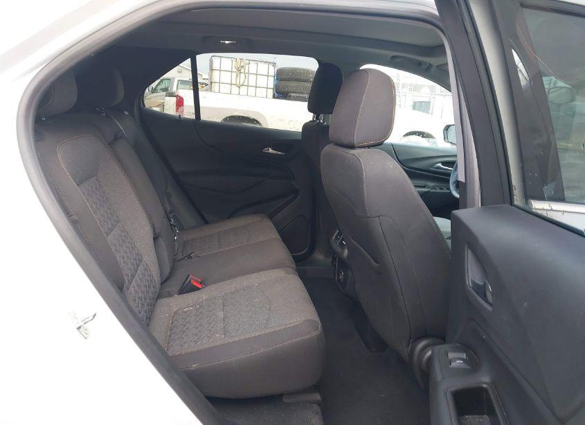 Photo 8 of 2022 Chevrolet Equinox FWD LT (VIN 3GNAXKEV0NS102499)
