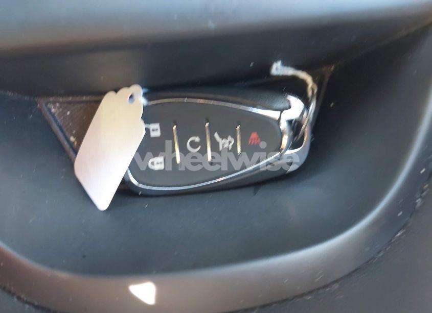 Photo 11 of 2022 Chevrolet Equinox FWD LT (VIN 3GNAXKEV0NS204952)