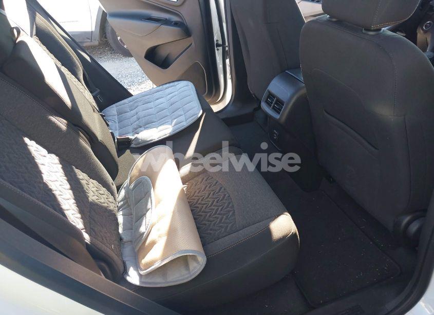 Photo 8 of 2022 Chevrolet Equinox FWD LT (VIN 3GNAXKEV0NS204952)