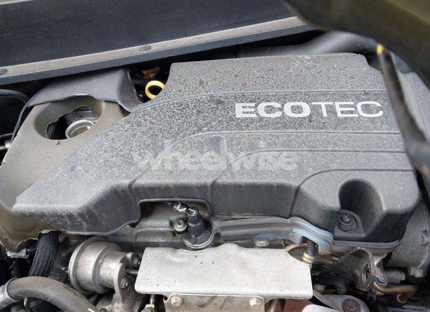 Photo 10 of 2019 Chevrolet Equinox LT (VIN 3GNAXKEV1KL243054)