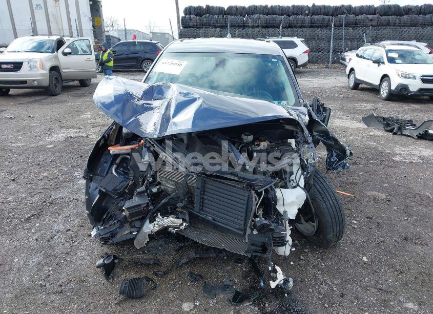 Photo 13 of 2019 Chevrolet Equinox LT (VIN 3GNAXKEV1KL243054)