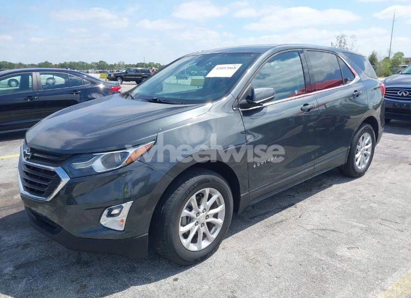Photo 2 of 2019 Chevrolet Equinox LT (VIN 3GNAXKEV1KS507296)
