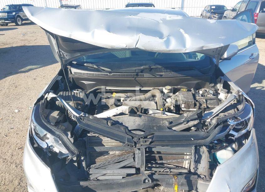 Photo 10 of 2019 Chevrolet Equinox LT (VIN 3GNAXKEV1KS513339)