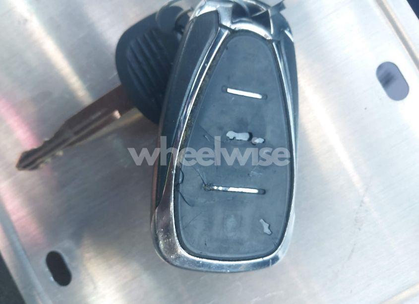 Photo 11 of 2019 Chevrolet Equinox LT (VIN 3GNAXKEV1KS513339)