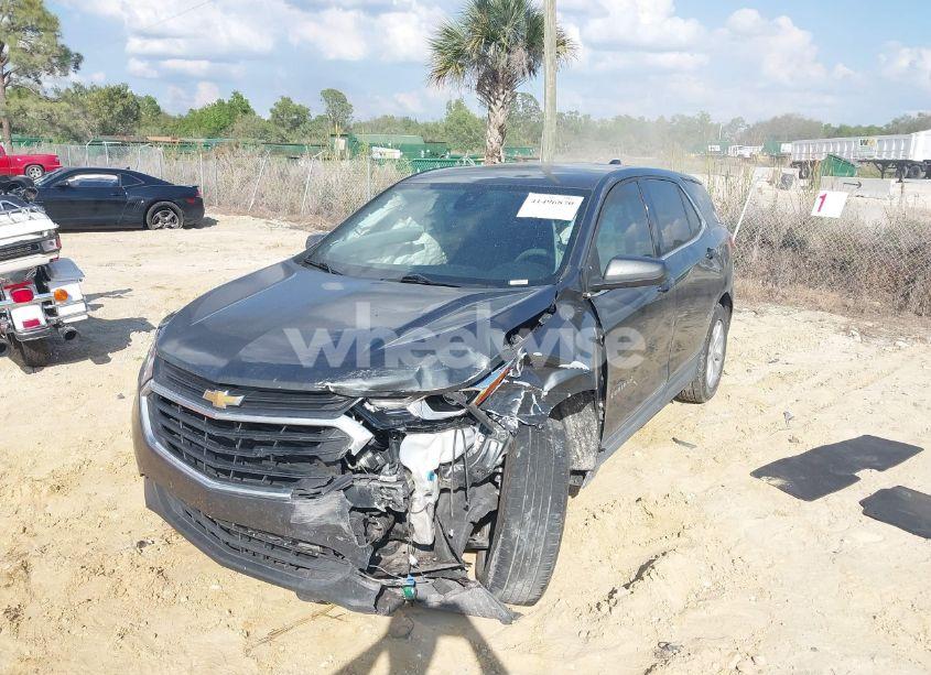 Photo 2 of 2020 Chevrolet Equinox FWD LT 1.5L TURBO (VIN 3GNAXKEV1LL206071)