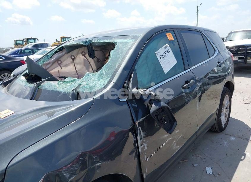 Photo 6 of 2020 Chevrolet Equinox FWD LT 1.5L TURBO (VIN 3GNAXKEV1LS541823)