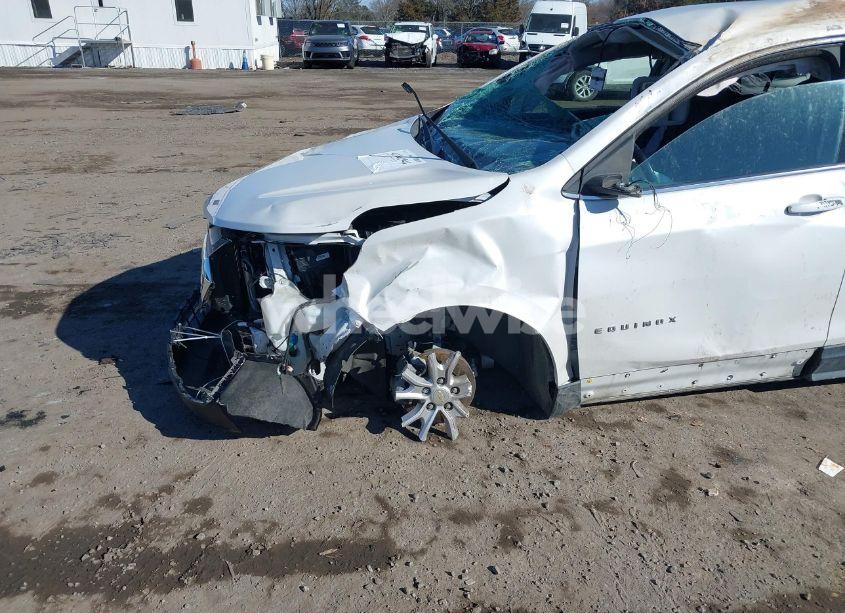 Photo 6 of 2020 Chevrolet Equinox FWD LT 1.5L TURBO (VIN 3GNAXKEV1LS584140)