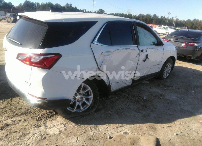 Photo 4 of 2021 Chevrolet Equinox FWD LT (VIN 3GNAXKEV1MS129273)