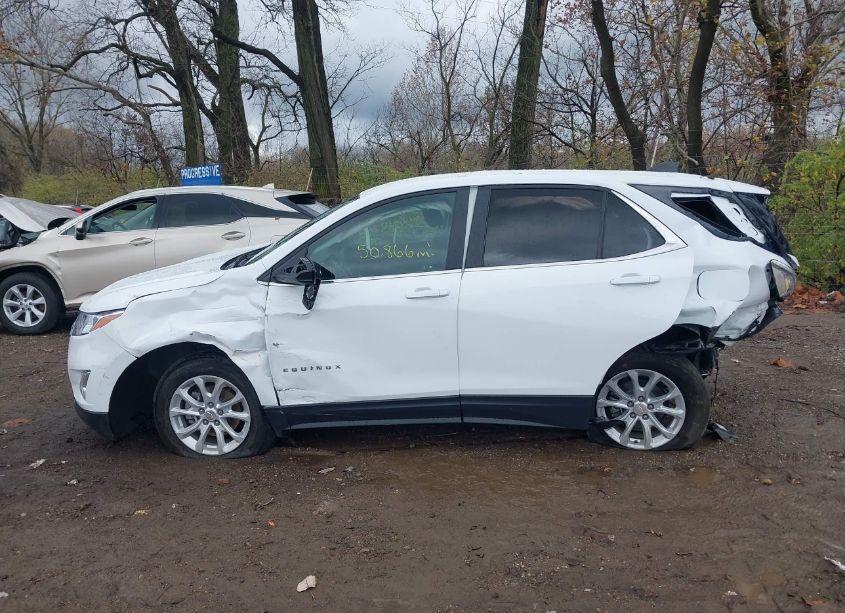 Photo 14 of 2021 Chevrolet Equinox FWD LT (VIN 3GNAXKEV1MS144047)