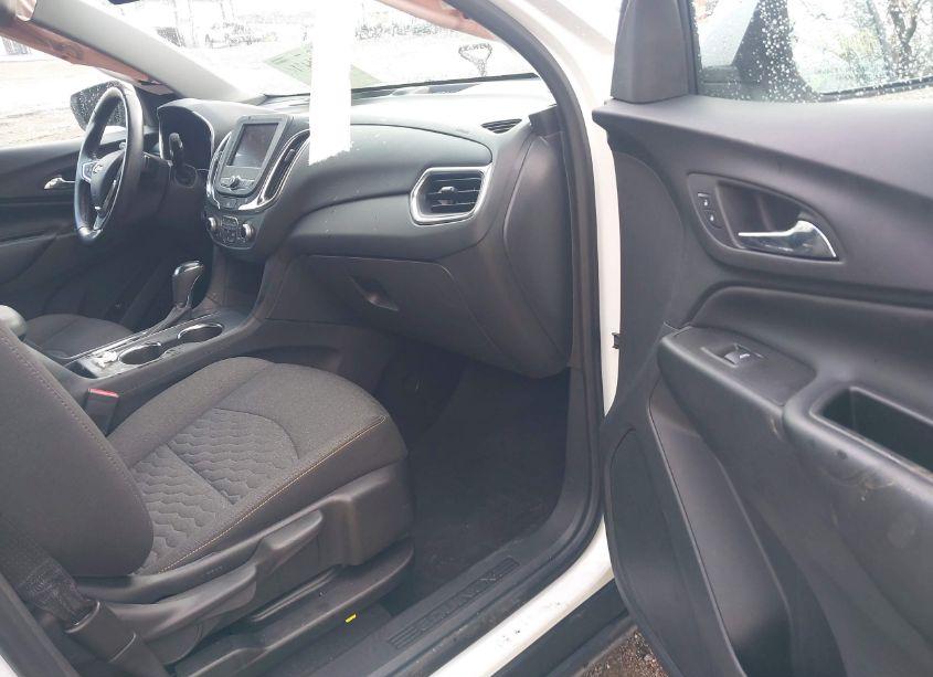 Photo 5 of 2021 Chevrolet Equinox FWD LT (VIN 3GNAXKEV1MS144047)