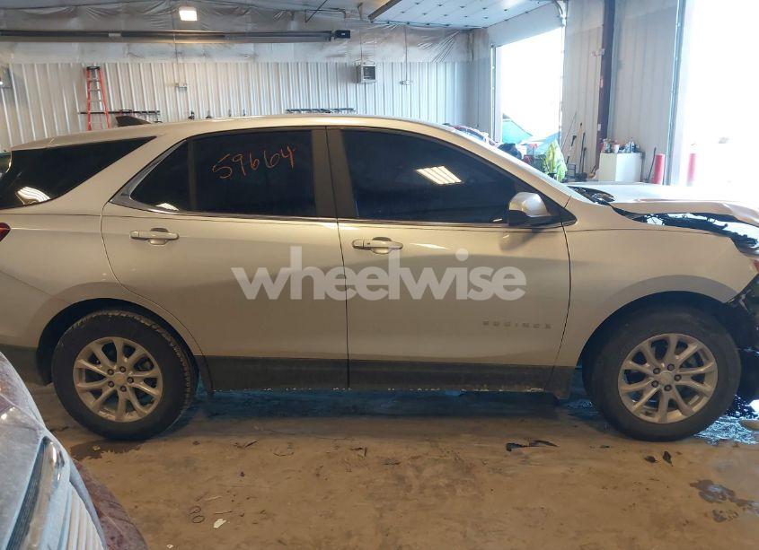 Photo 13 of 2021 Chevrolet Equinox FWD LT (VIN 3GNAXKEV1MS150320)