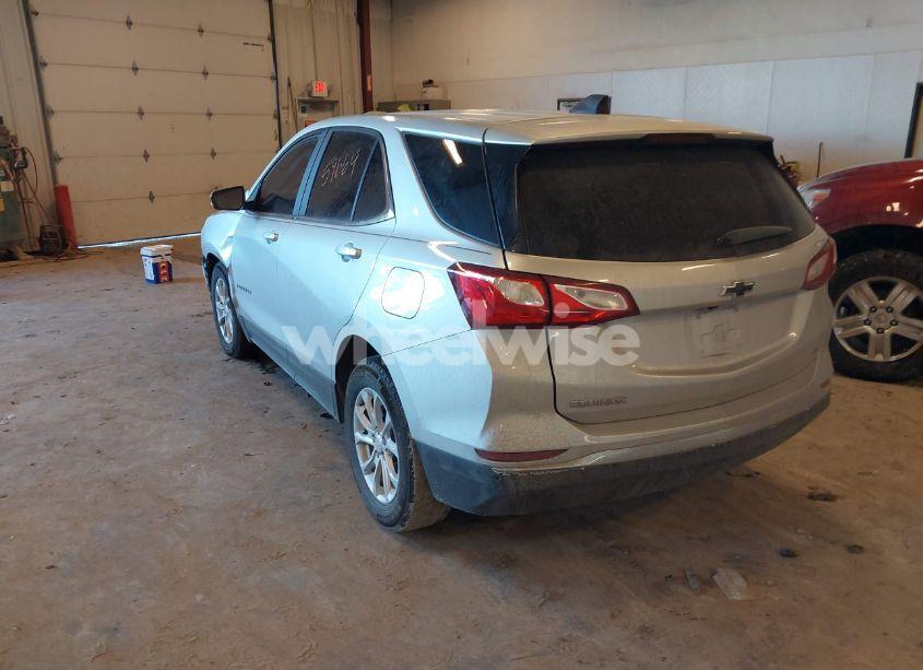 Photo 3 of 2021 Chevrolet Equinox FWD LT (VIN 3GNAXKEV1MS150320)