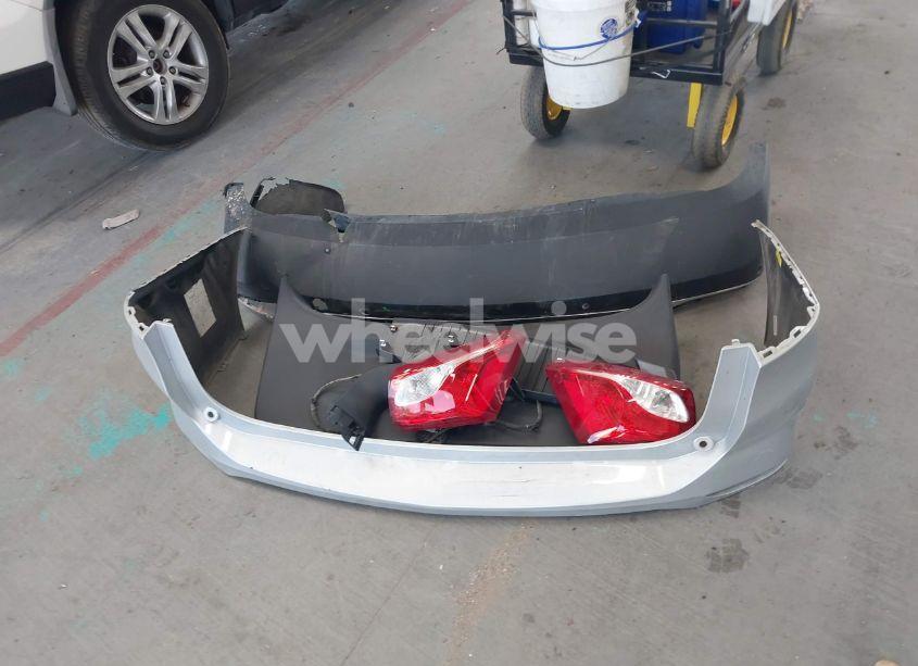 Photo 12 of 2021 Chevrolet Equinox FWD LT (VIN 3GNAXKEV1MS158210)