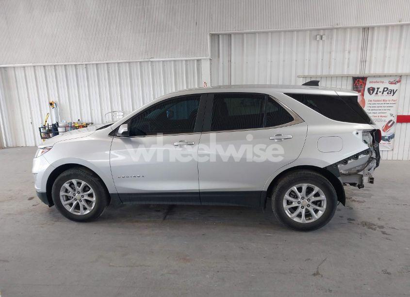 Photo 15 of 2021 Chevrolet Equinox FWD LT (VIN 3GNAXKEV1MS158210)