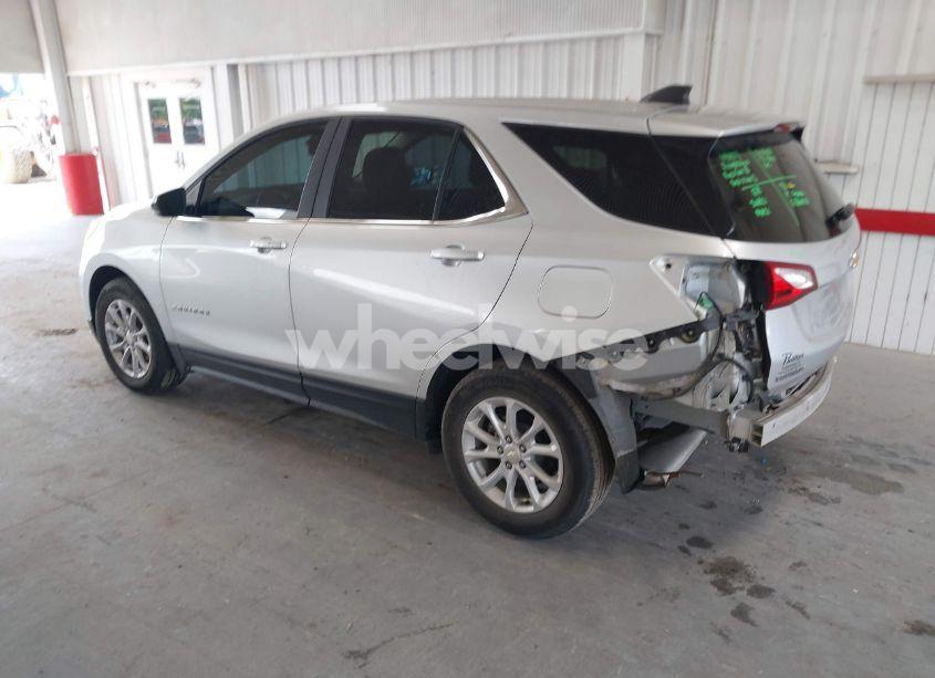 Photo 3 of 2021 Chevrolet Equinox FWD LT (VIN 3GNAXKEV1MS158210)