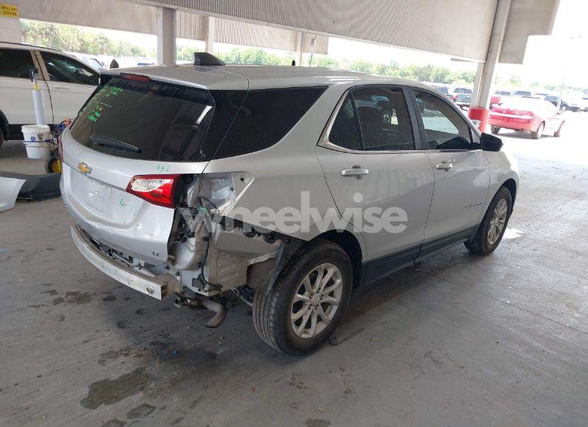 Photo 4 of 2021 Chevrolet Equinox FWD LT (VIN 3GNAXKEV1MS158210)