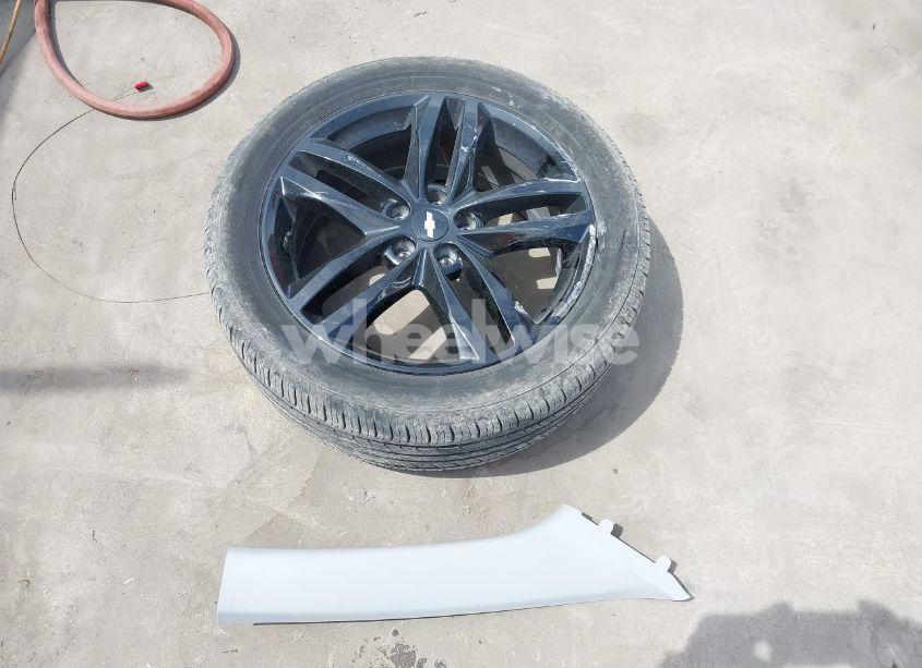 Photo 12 of 2021 Chevrolet Equinox FWD LT (VIN 3GNAXKEV1MS181857)