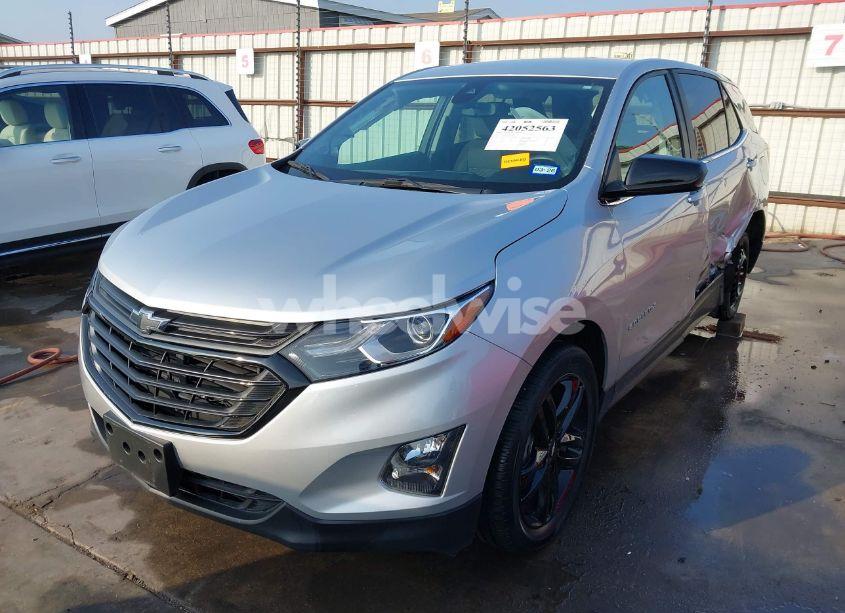 Photo 2 of 2021 Chevrolet Equinox FWD LT (VIN 3GNAXKEV1MS181857)