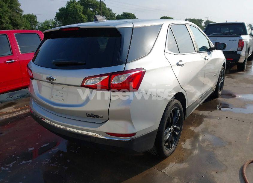 Photo 4 of 2021 Chevrolet Equinox FWD LT (VIN 3GNAXKEV1MS181857)
