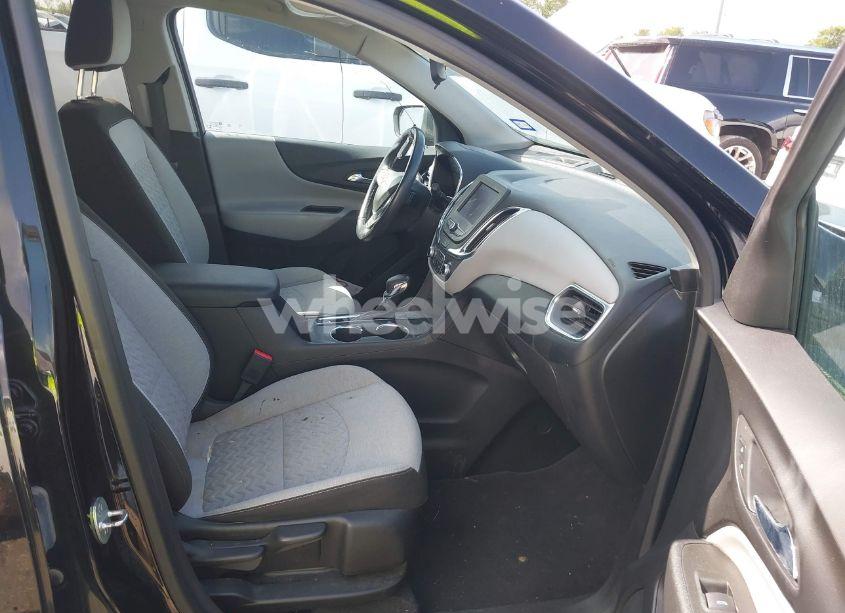 Photo 5 of 2022 Chevrolet Equinox FWD LT (VIN 3GNAXKEV1NL123095)