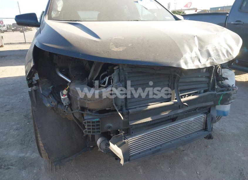 Photo 18 of 2022 Chevrolet Equinox FWD LT (VIN 3GNAXKEV1NL127986)